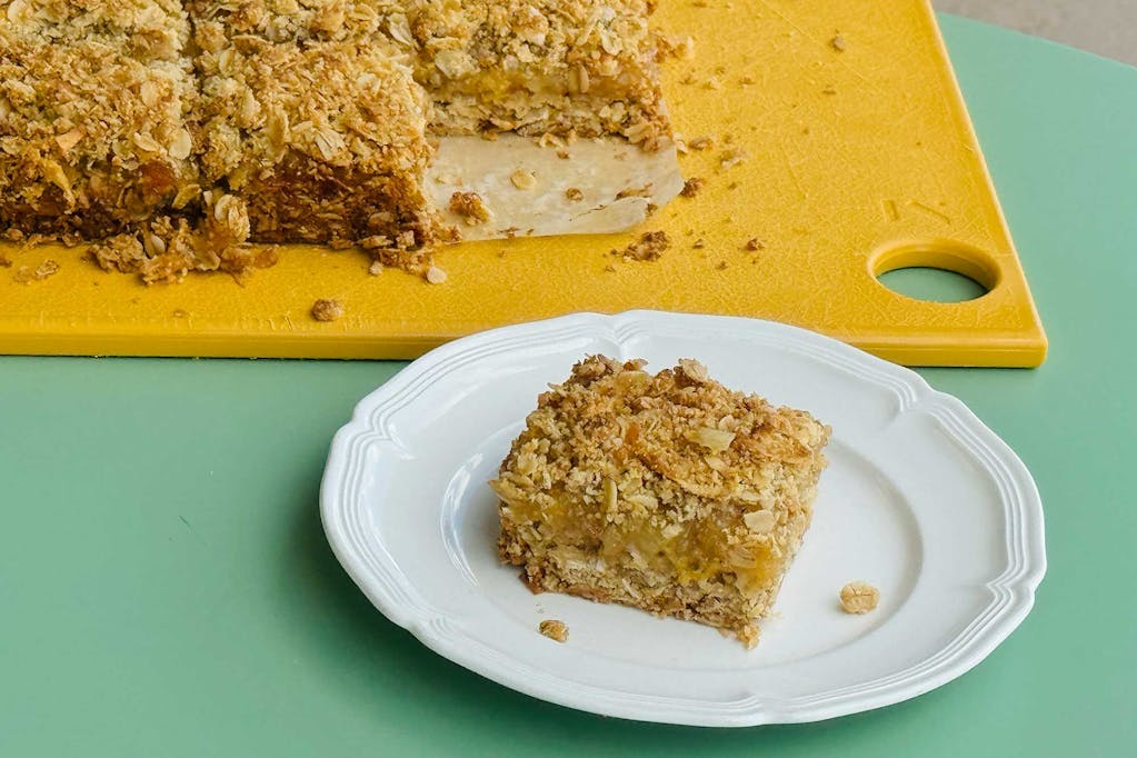 Pawpaw coconut crumble bars