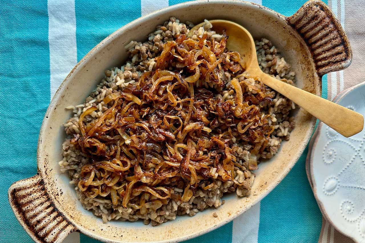 rice and lentils with crispy onions