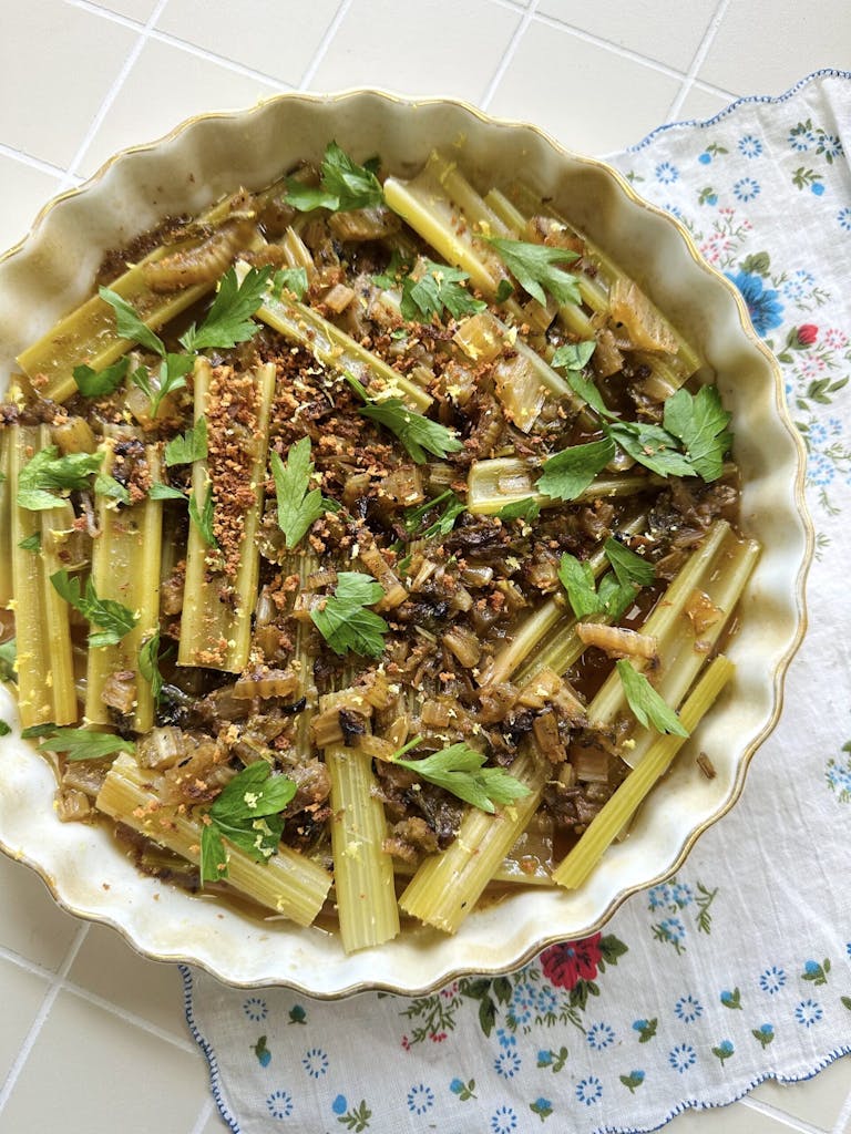 Simple braised celery