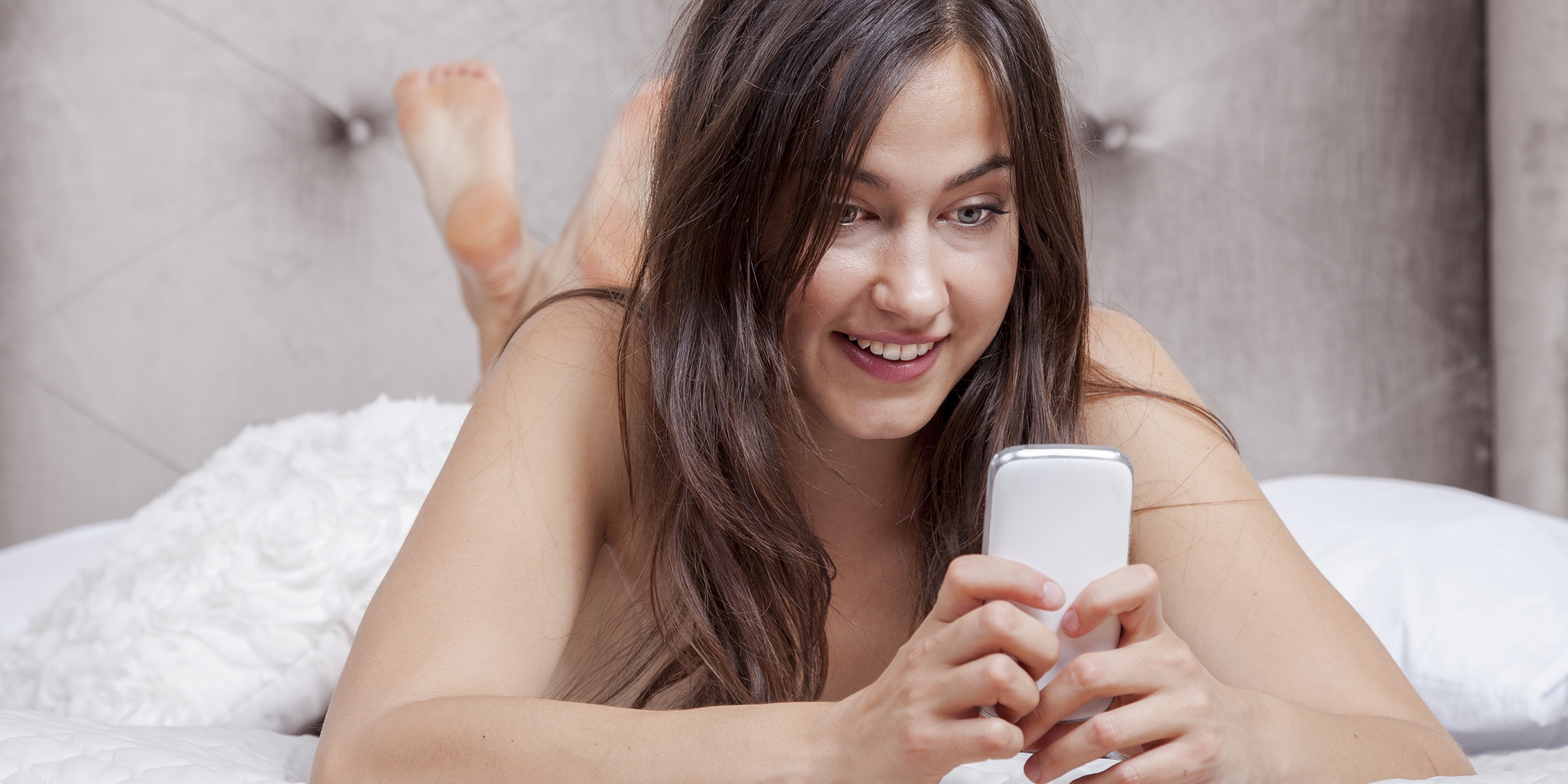 How to Watch Porn on Your Smartphone Without Catching a Virus photo